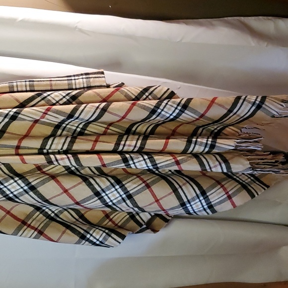 Plaid shawl/shrug 😍 - Picture 3 of 4